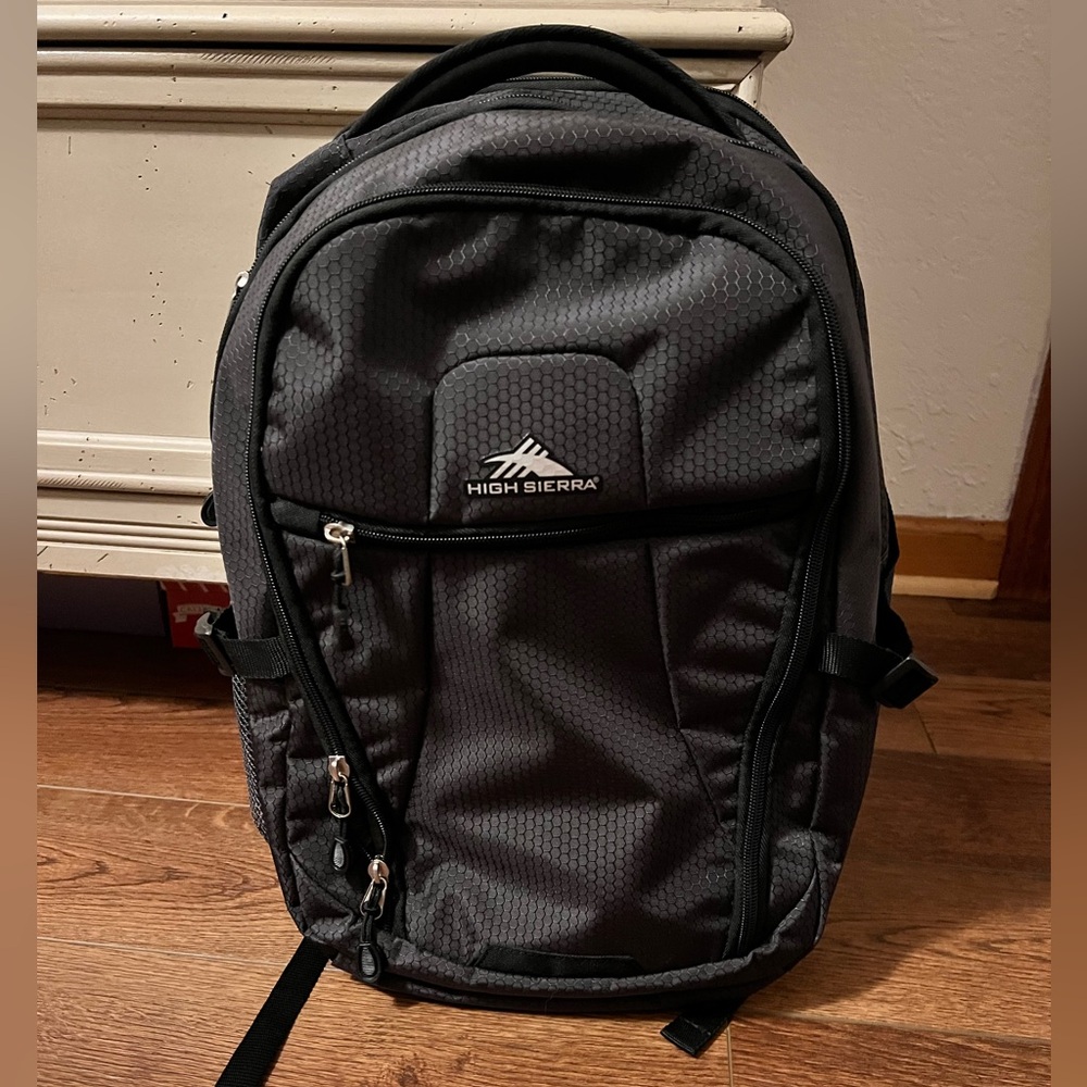High Sierra Backpack - Picture 4 of 8